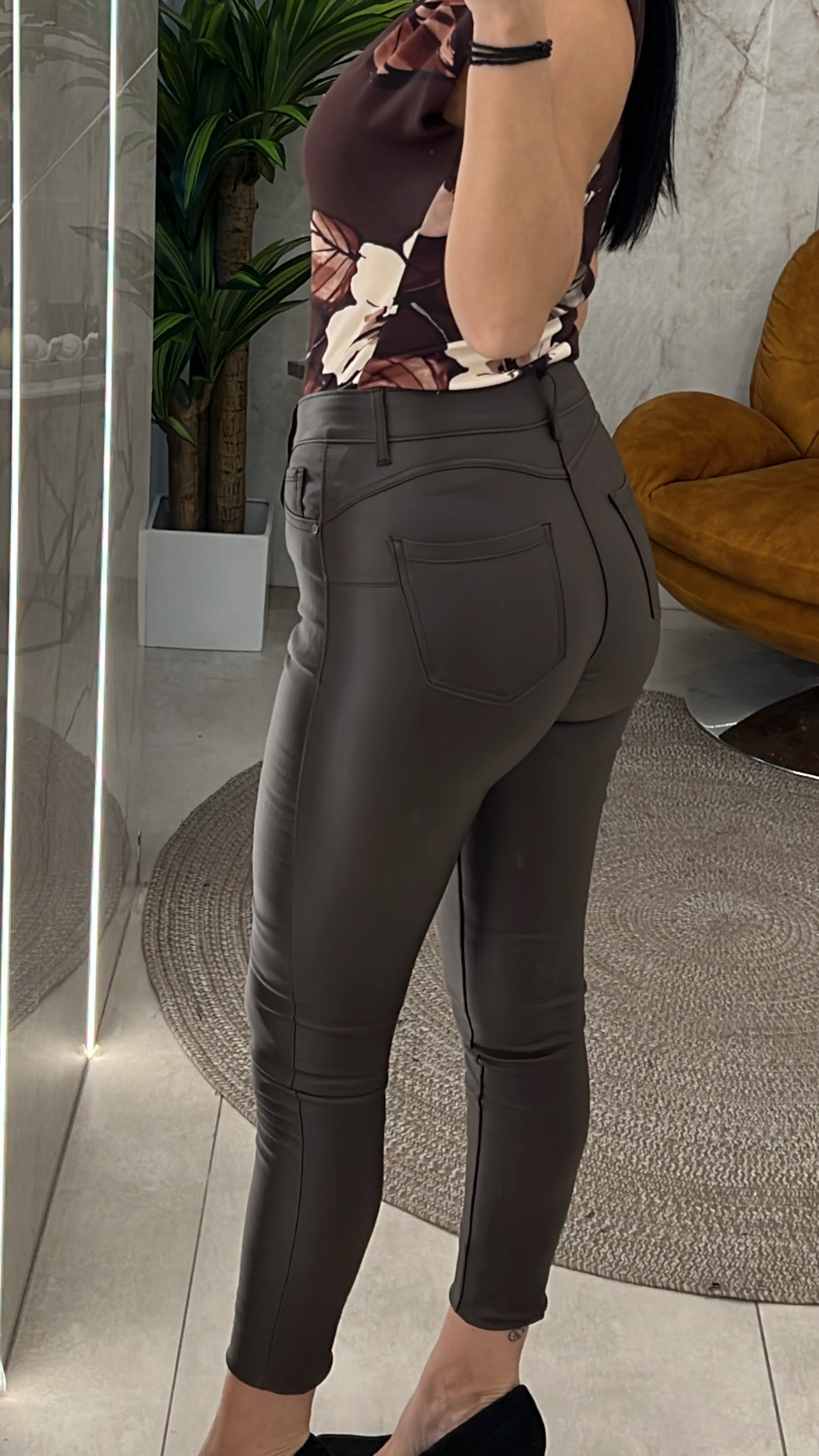 B2289EDA-1B4B-4EBF-AC64-5D26122F3574