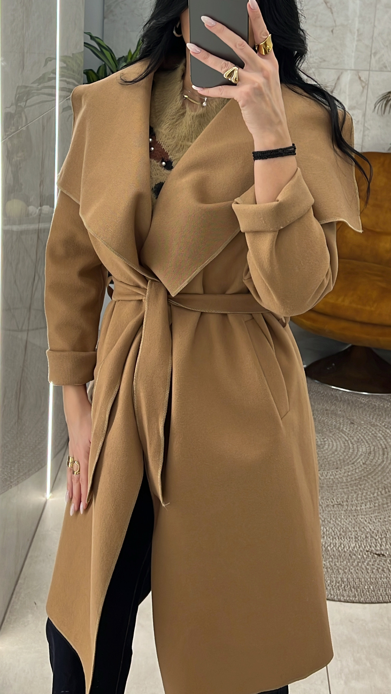 FFDFA3B1-E336-44D7-A70A-460039B5D19C