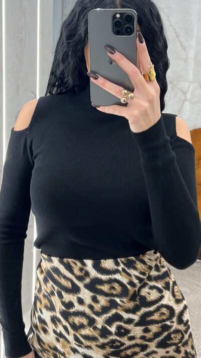 Μπλούζα με ανοίγματα στου ώμους 8096/Μαύρο