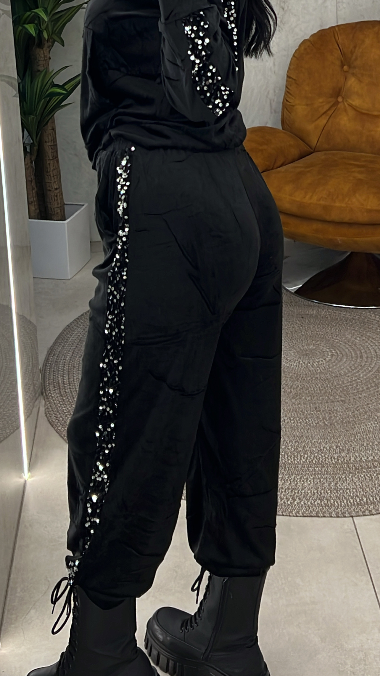 3825374D-6BD6-42C3-9288-81C437383A1E