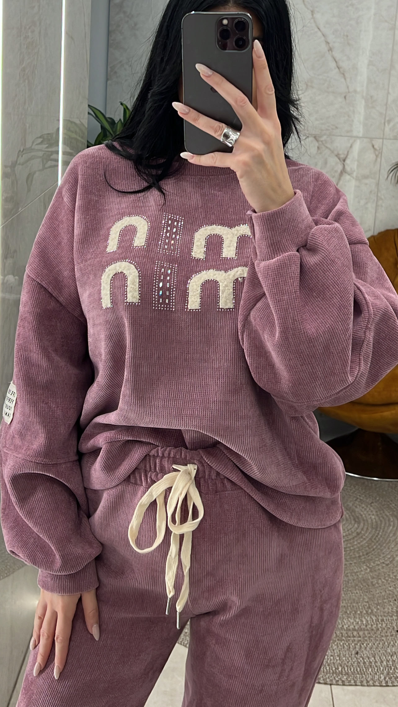 6D5A4F7B-F256-4211-9DD9-F70449945C97