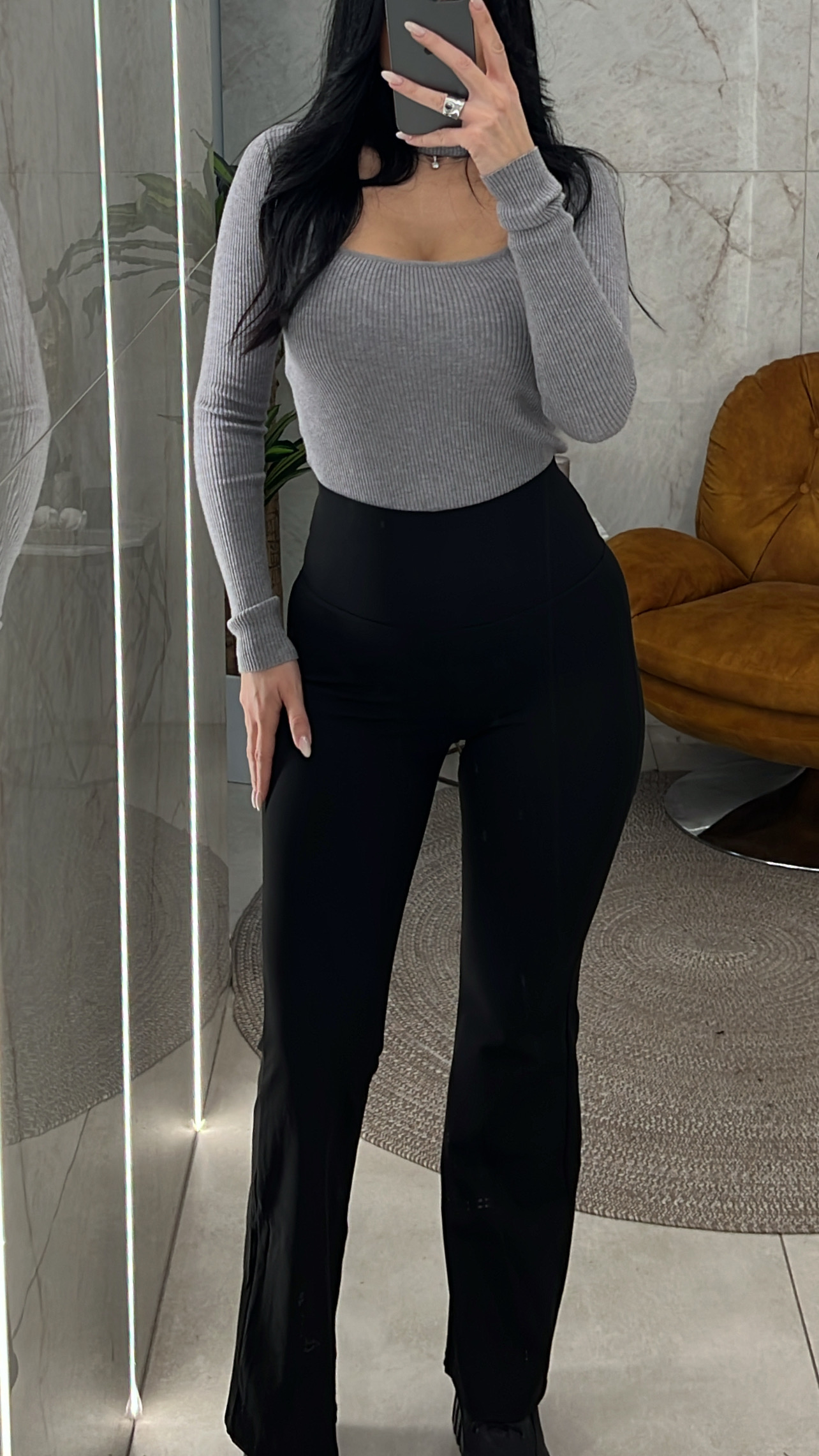 82A77A88-D2F1-4273-B9B6-FCA88D0E2527