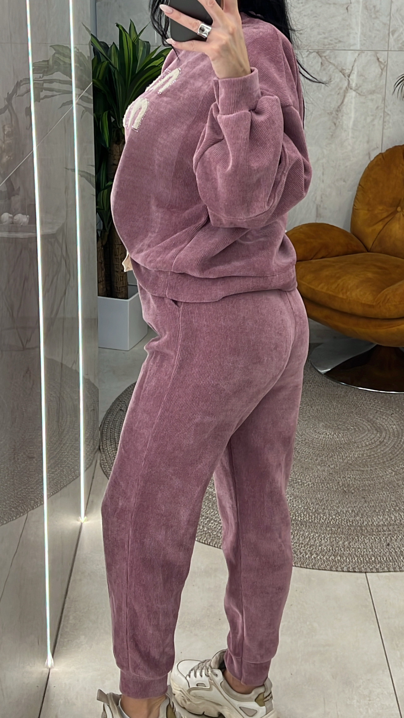 9D358361-8BA3-4FF9-812D-13B61FCA5E9C