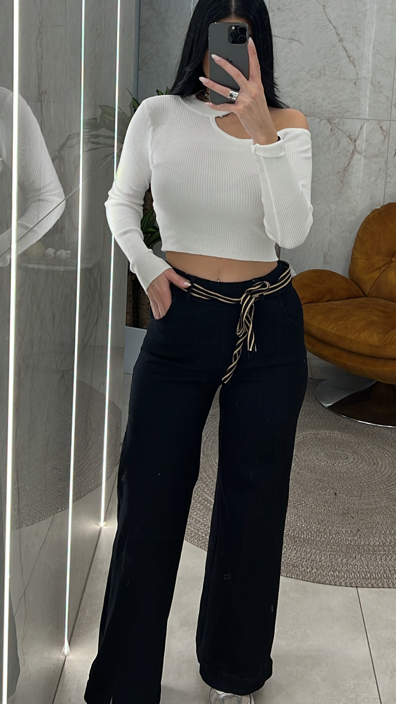 D7A9DB03-923F-4019-98C8-C897695F20E0