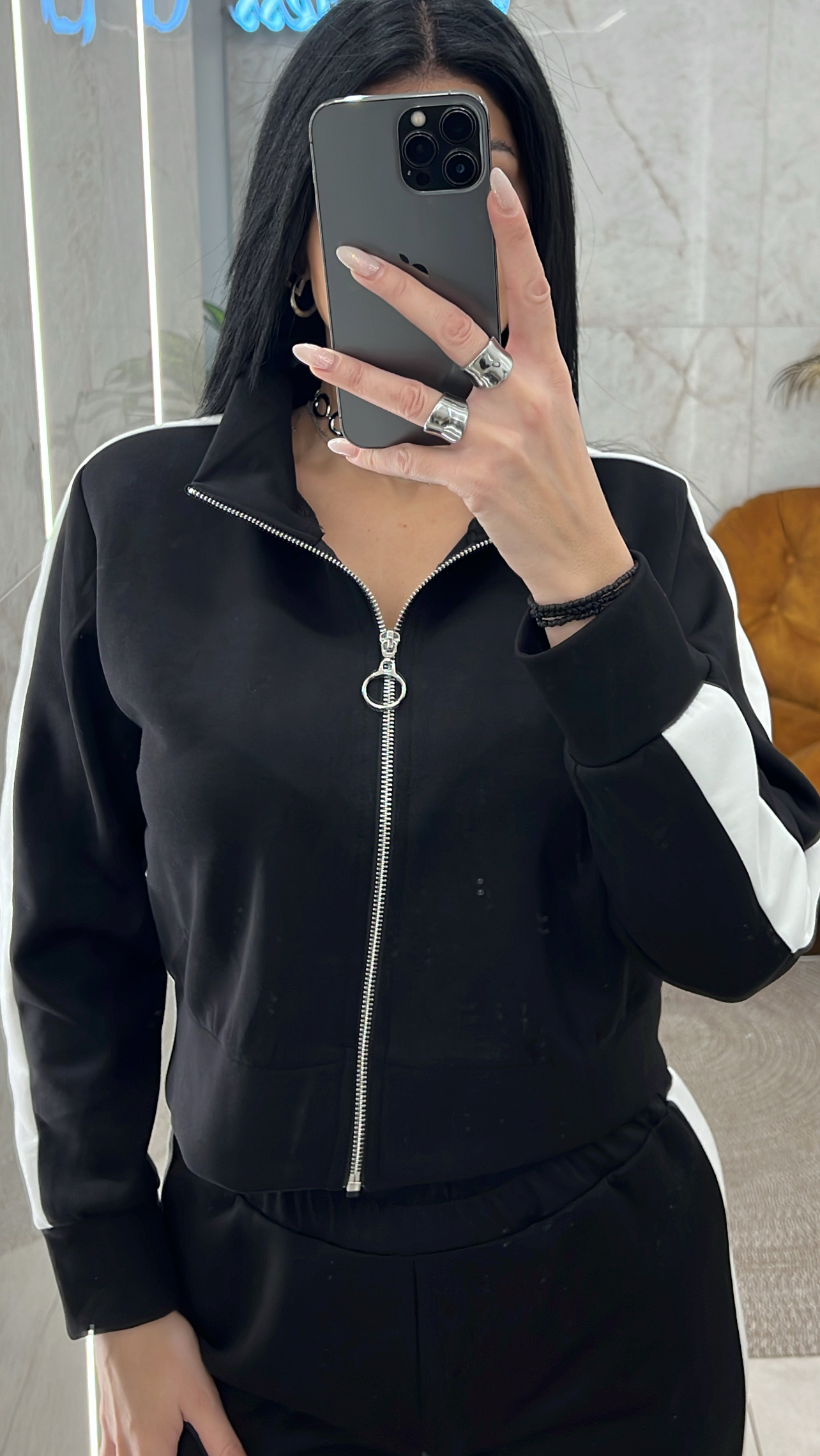 image4 – 2025-11-13T180936.365