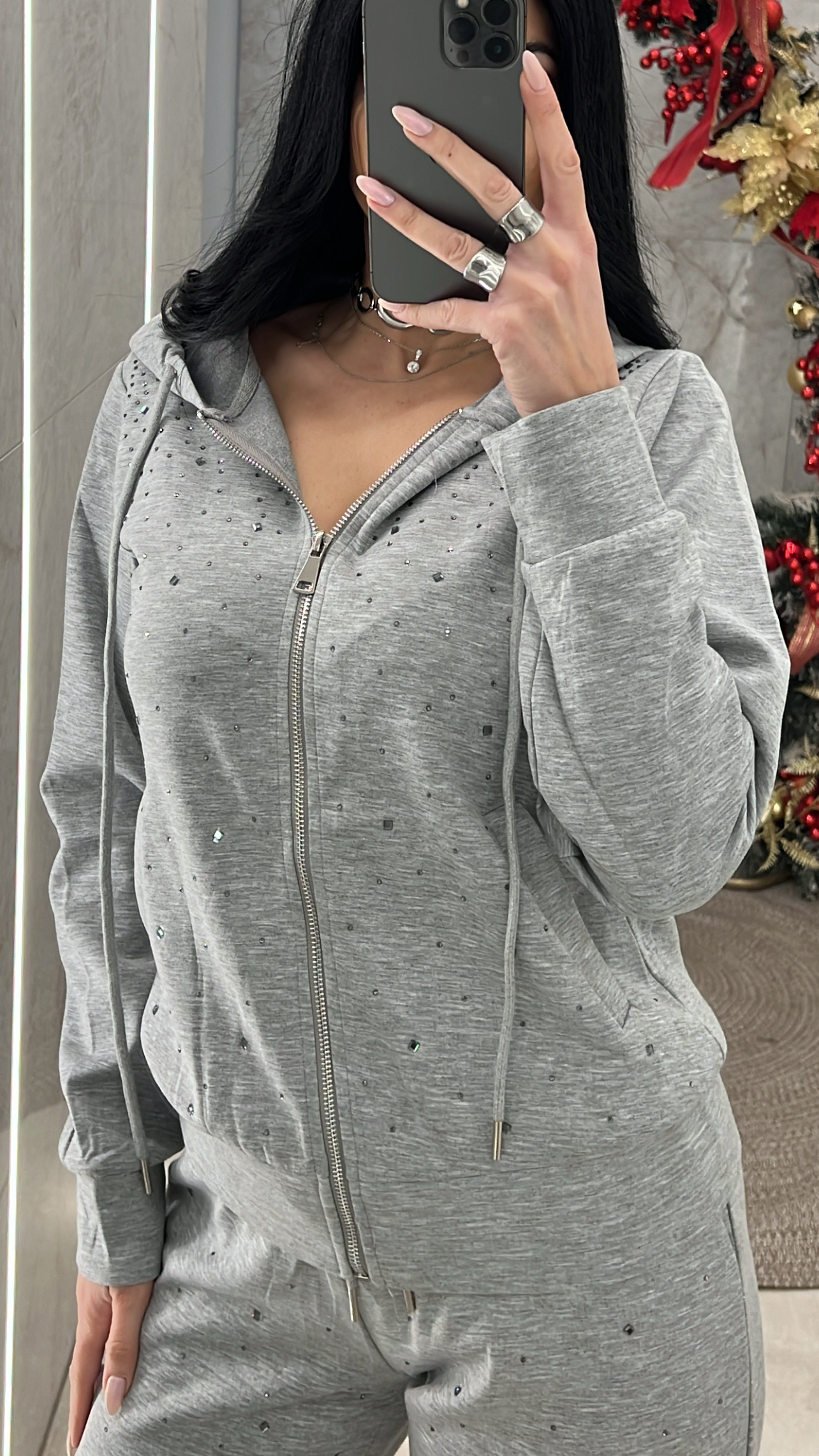 6AA27822-0F5D-46C5-8313-69C3E1EA304E