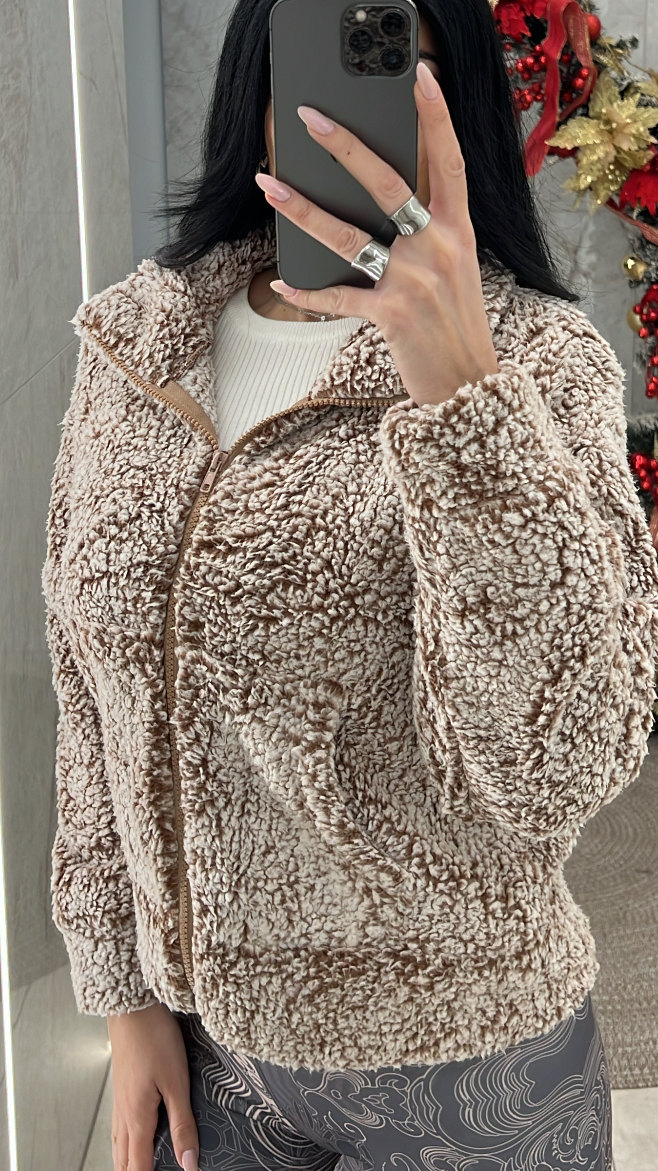 D222FB0B-6CEF-4F30-AF6C-C6793AD77D8C