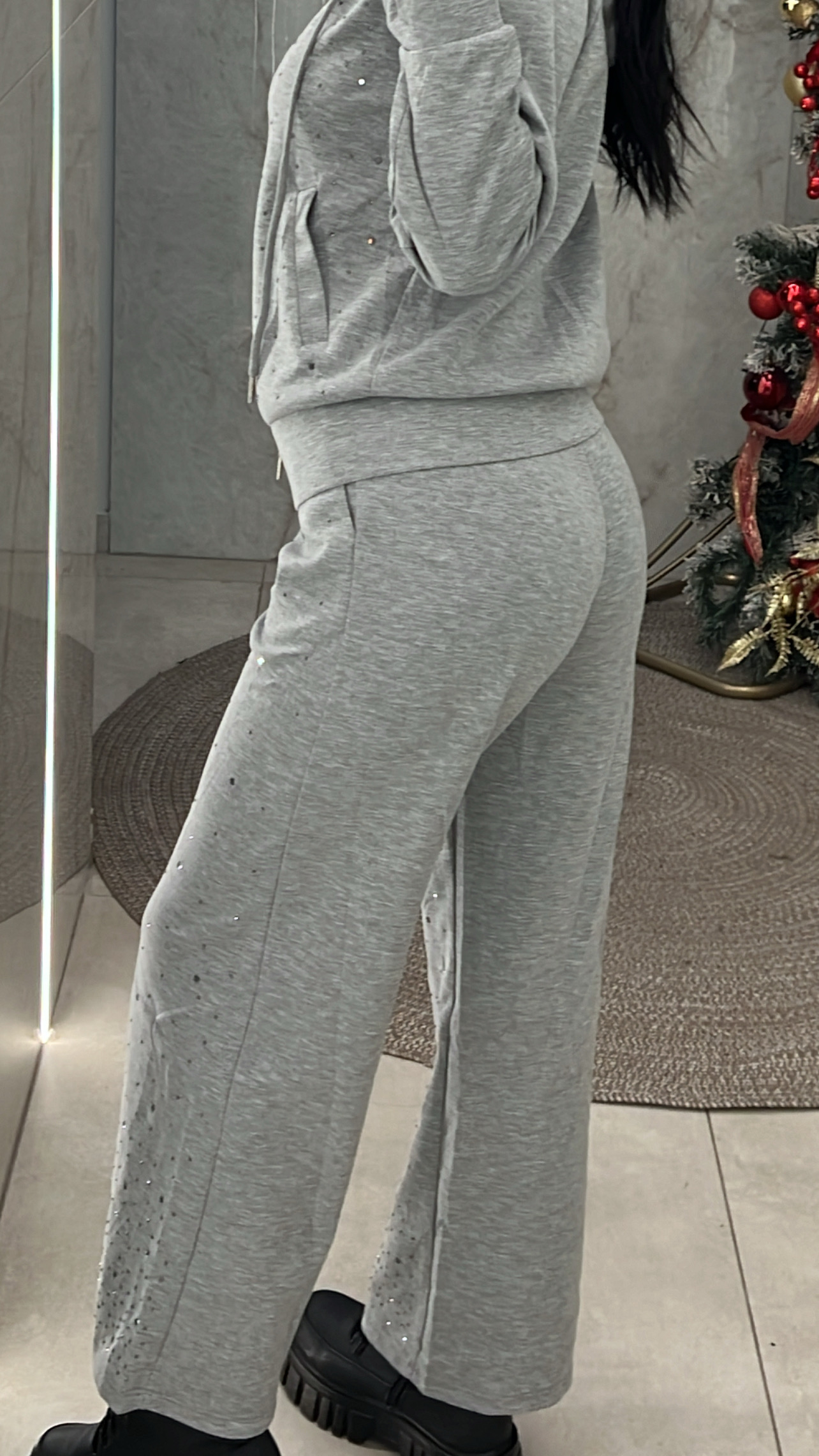 F2807B62-C1E9-403C-86E2-F6394394FF10