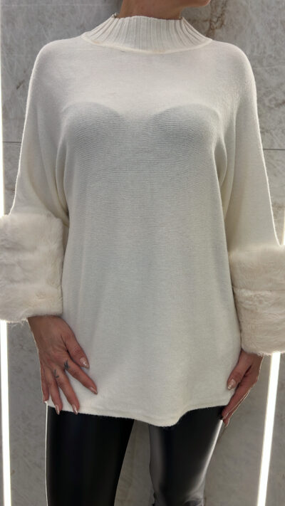 Μπλούζα πλεκτή με γούνινα μανίκια MS1039/Εκρού